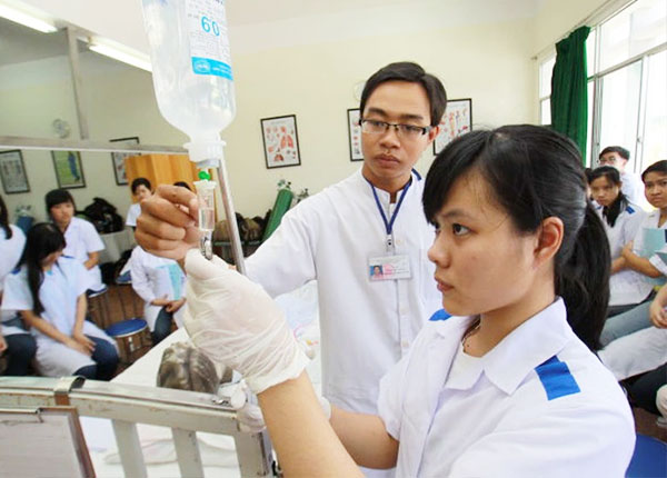 Học Y sĩ đa khoa ra trường làm công việc gì? Học Y sĩ đa khoa ra trường làm công việc gì?